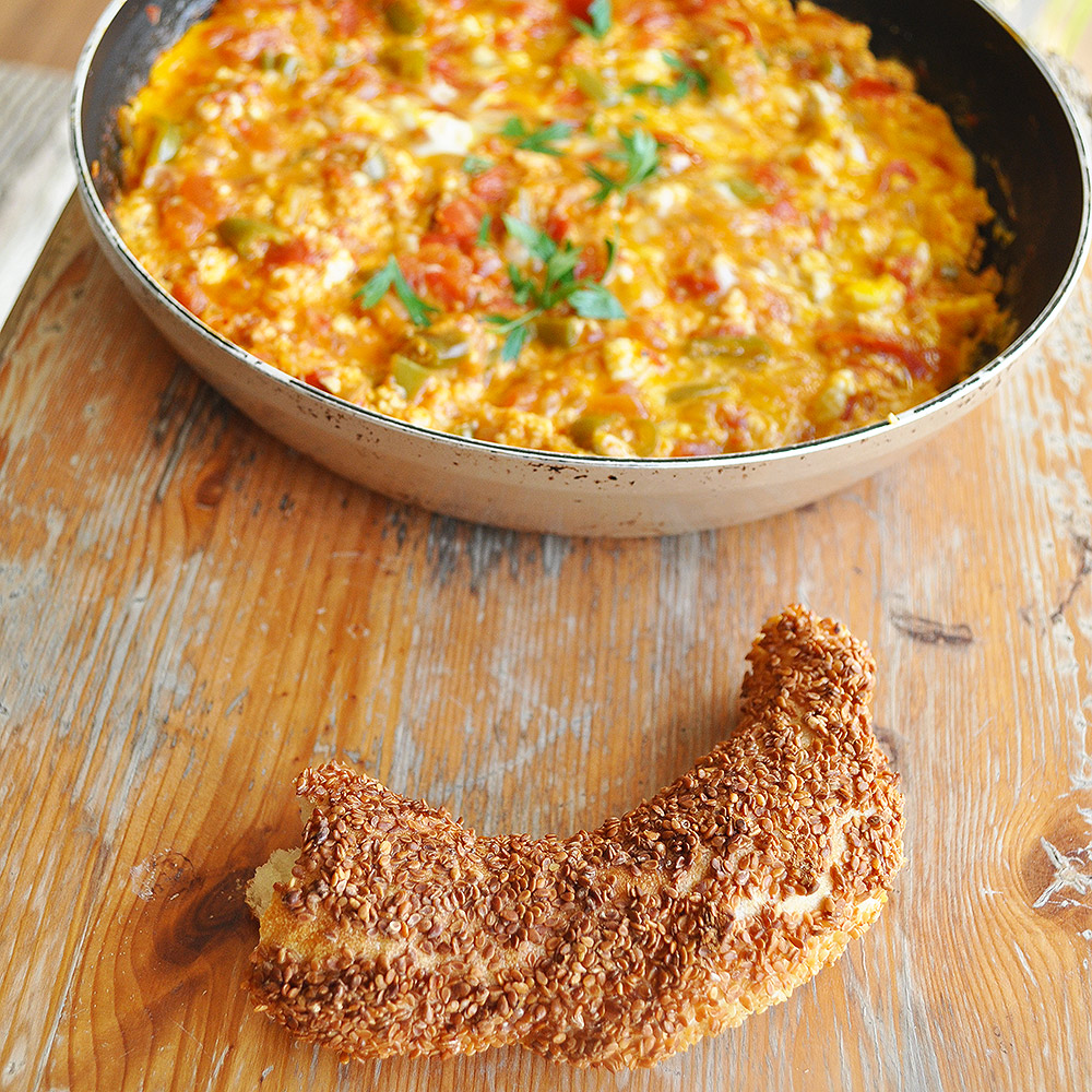 simit and menemen