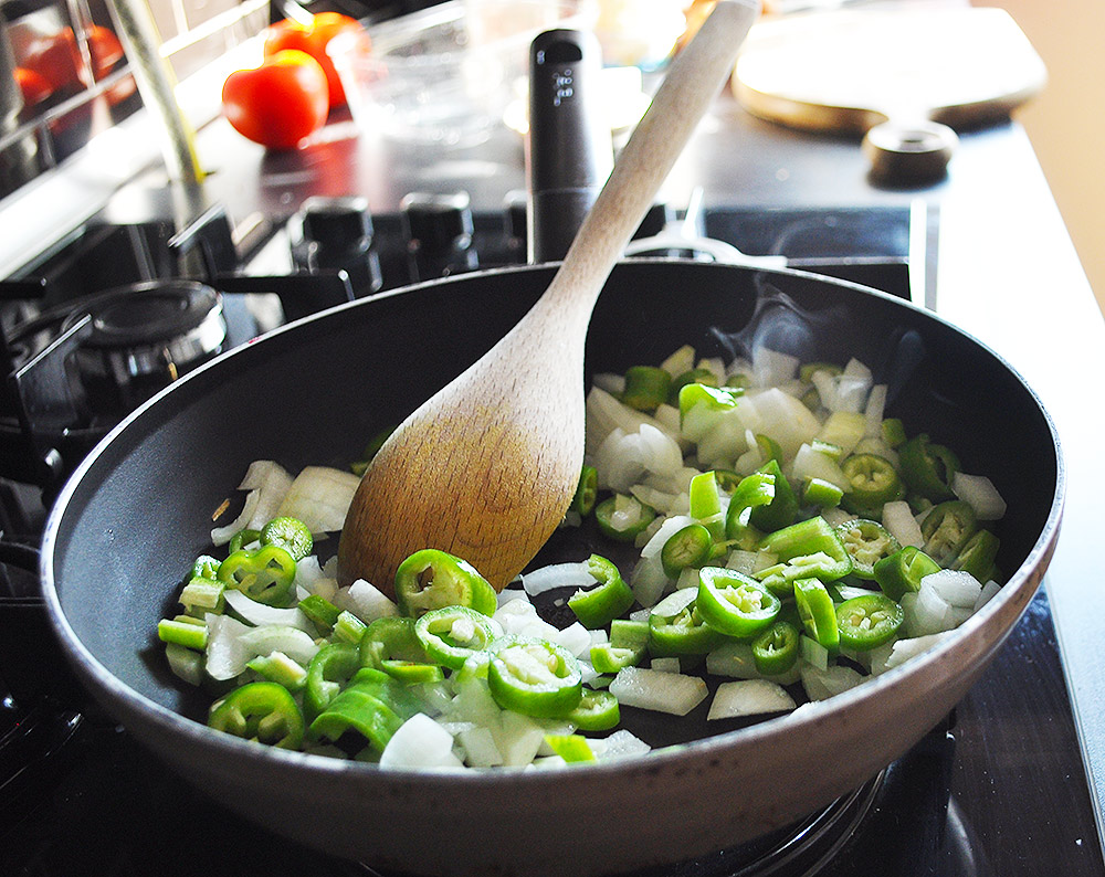 onions in menemen recipe