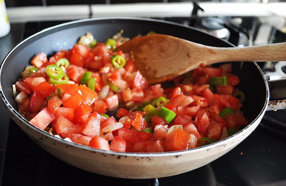 turkish egg dish menemen